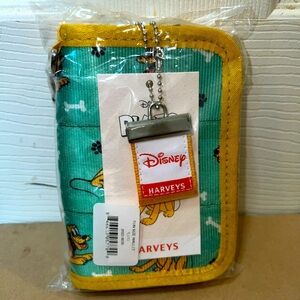 Harveys Seatbelt Disney Pluto Fun Size Wallet